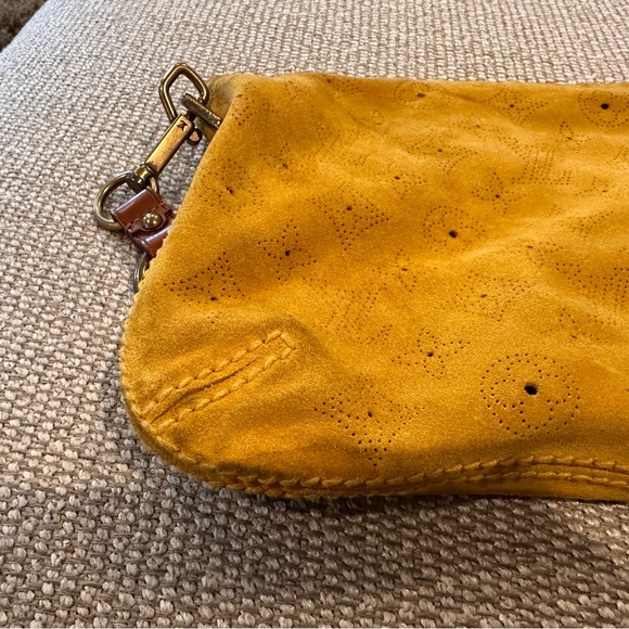 Louis Vuitton Onotah hobo yellow suede bag - Picture 10 of 14